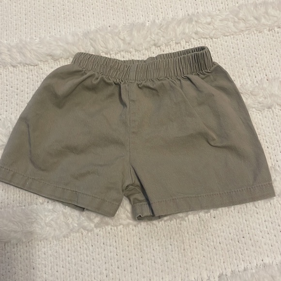 InDesign boyswear tie burgundy button down long sleeve shirt khaki shorts boy 2T - Picture 3 of 11